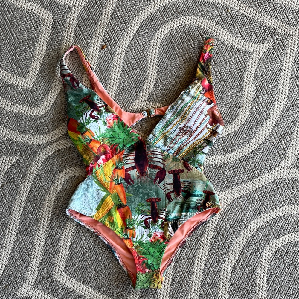 Rush Praia swimsuit US 10 boho print open back colorful